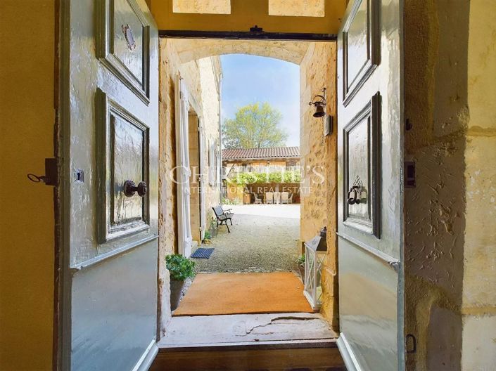 Image No.19-11 Bed House for sale