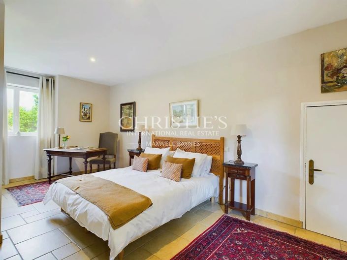 Image No.31-11 Bed House for sale