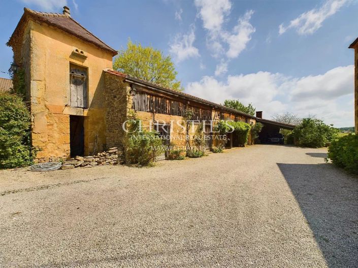 Image No.36-11 Bed House for sale