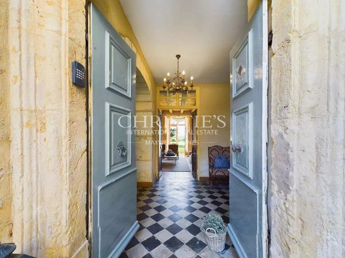 Image No.9-11 Bed House for sale