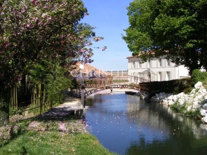 Image No.14-6 Bed House for sale