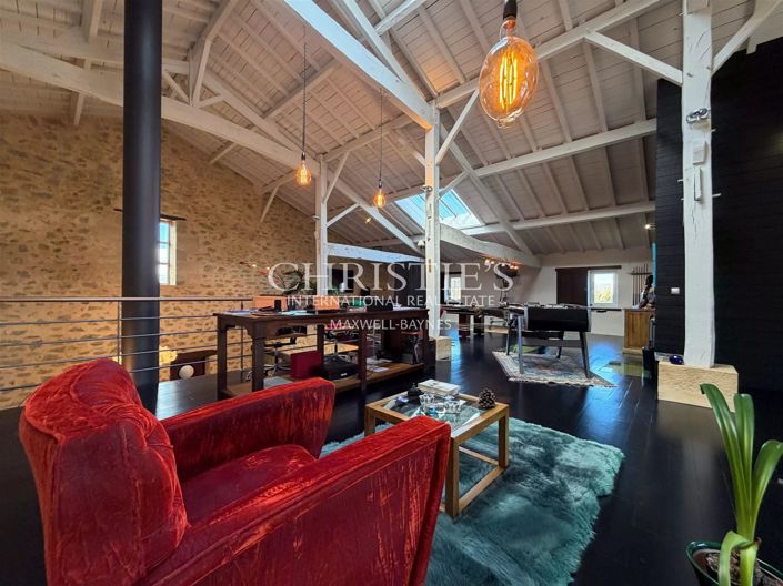 Image No.18-6 Bed House for sale