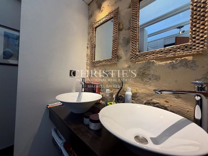 Image No.22-6 Bed House for sale