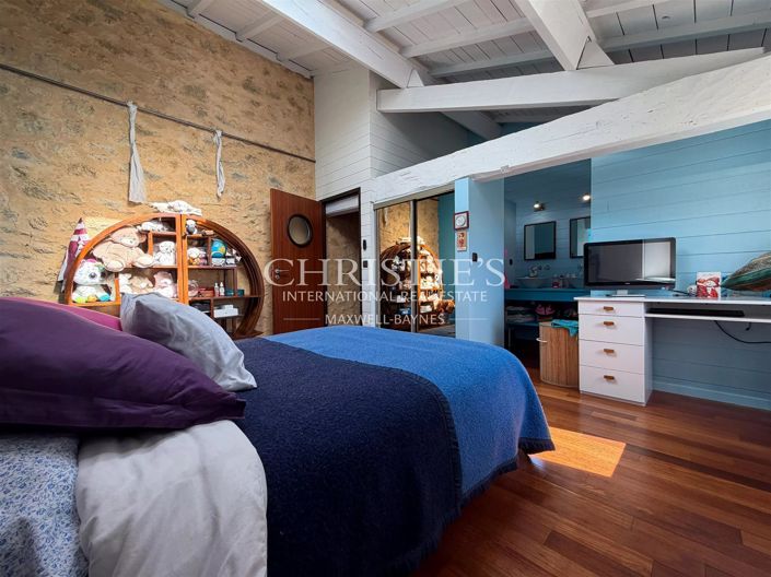 Image No.25-6 Bed House for sale