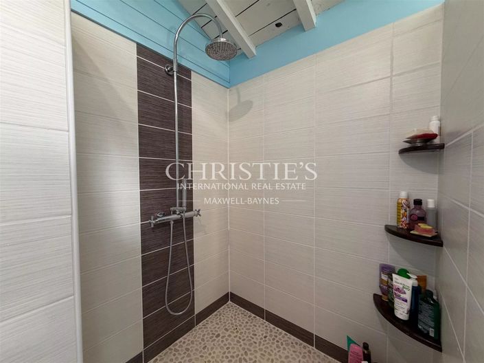 Image No.27-6 Bed House for sale