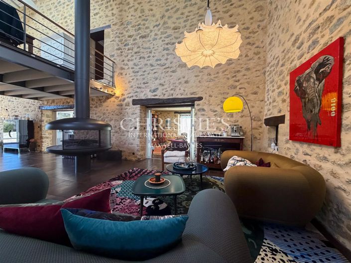 Image No.8-6 Bed House for sale