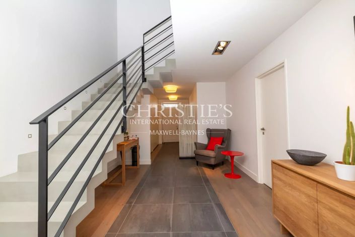 Image No.12-5 Bed House for sale