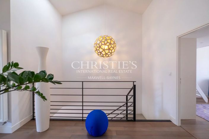 Image No.21-5 Bed House for sale