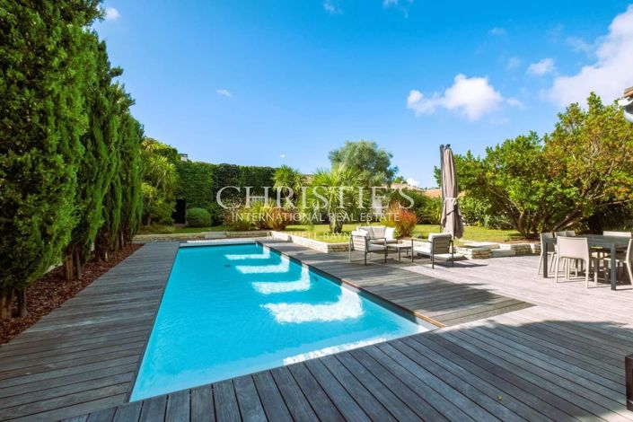 Image No.26-5 Bed House for sale