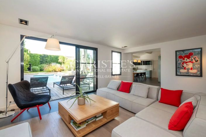 Image No.3-5 Bed House for sale