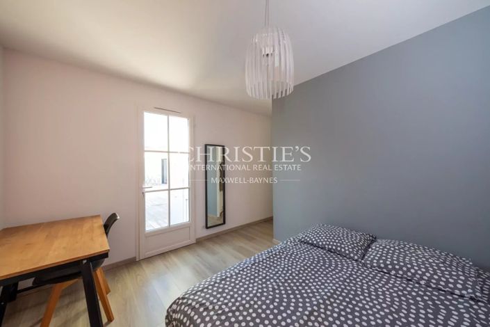 Image No.10-5 Bed House for sale