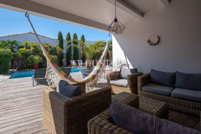 Image No.2-5 Bed House for sale