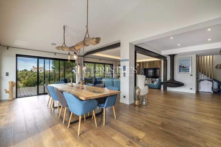 Image No.5-5 Bed House for sale