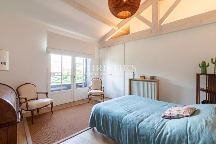 Image No.10-5 Bed House for sale