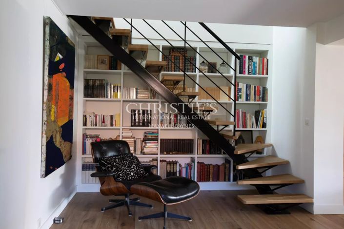 Image No.5-5 Bed House for sale