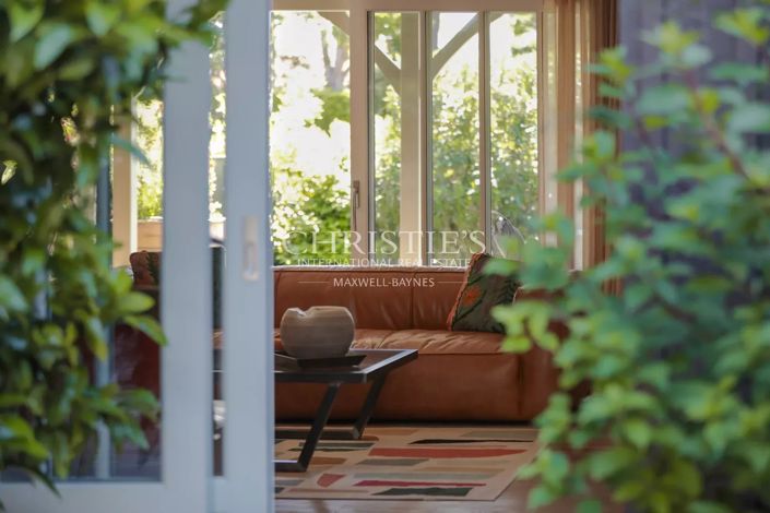 Image No.4-8 Bed House for sale