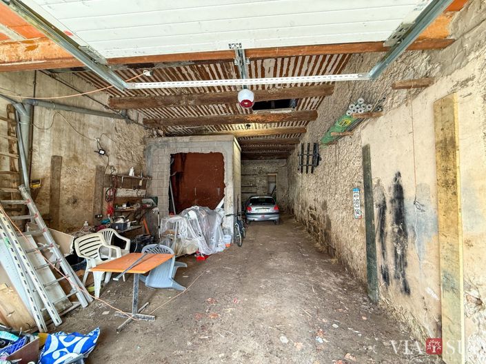 Image No.13-10 Bed Property for sale