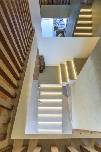 Image No.19-5 Bed House for sale