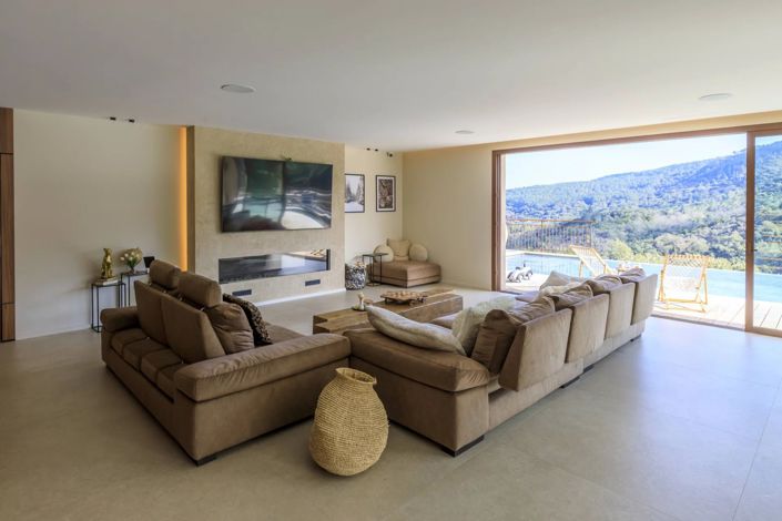 Image No.22-5 Bed House for sale