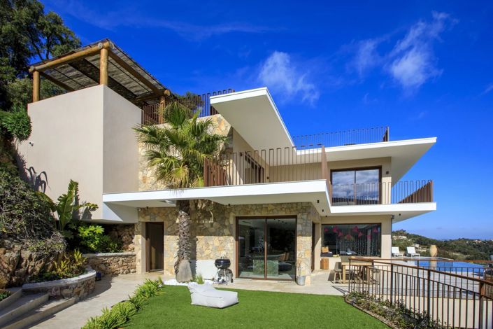 Image No.23-5 Bed House for sale