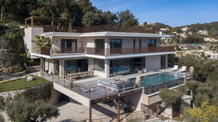 Image No.6-5 Bed House for sale