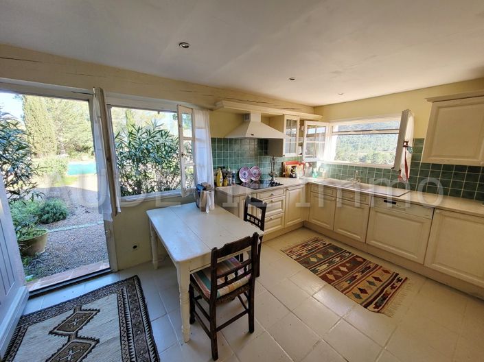 Image No.7-5 Bed House for sale