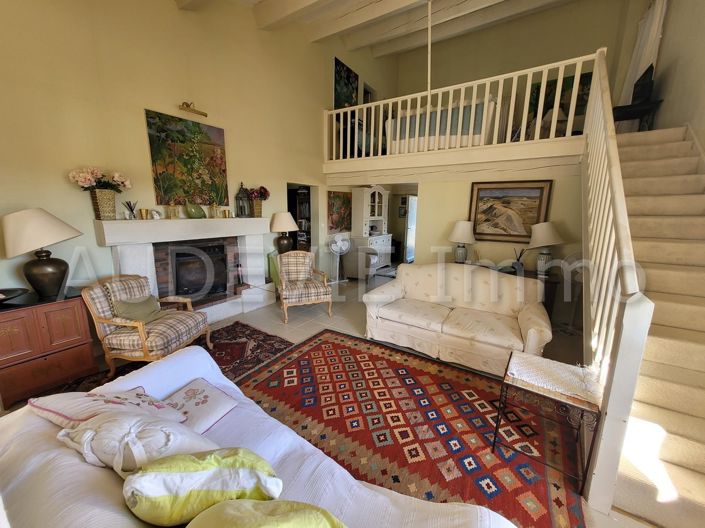 Image No.9-5 Bed House for sale