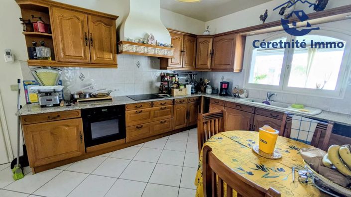 Image No.10-5 Bed House for sale