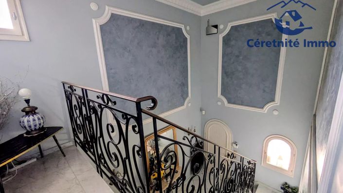 Image No.20-5 Bed House for sale