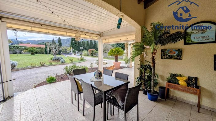 Image No.24-5 Bed House for sale