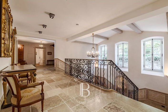 Image No.22-7 Bed House for sale