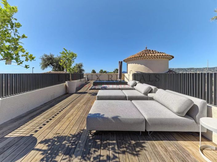 Image No.12-6 Bed House for sale