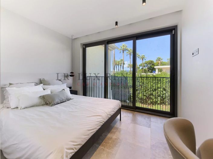 Image No.17-6 Bed House for sale