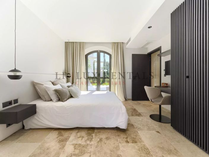 Image No.18-6 Bed House for sale