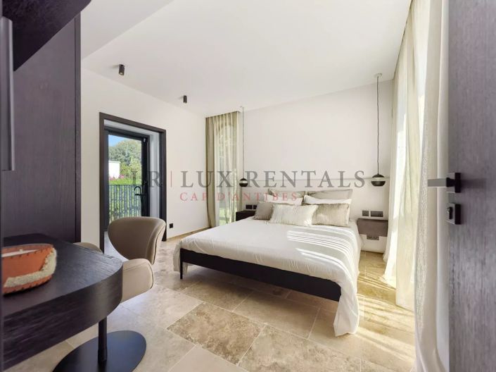 Image No.19-6 Bed House for sale