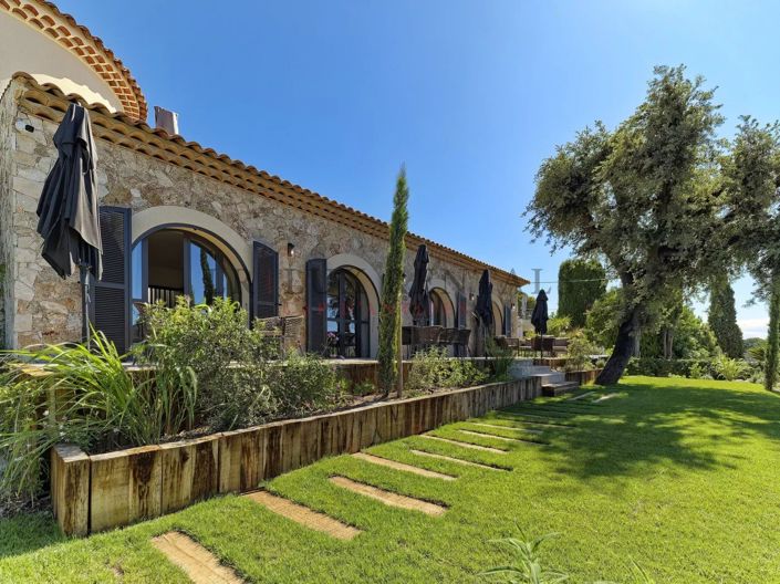 Image No.2-6 Bed House for sale