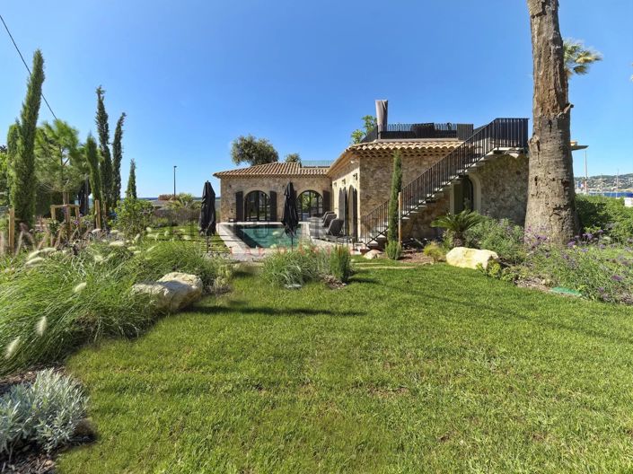 Image No.5-6 Bed House for sale