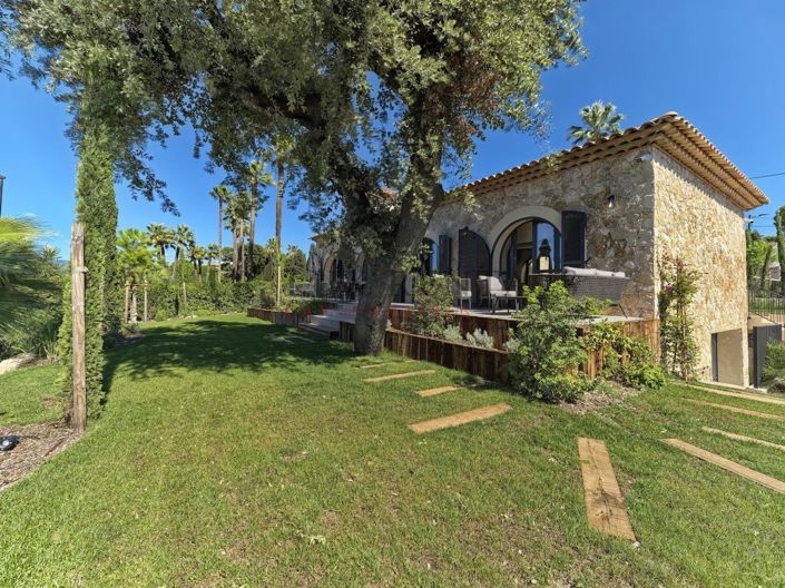 Image No.5-6 Bed House for sale