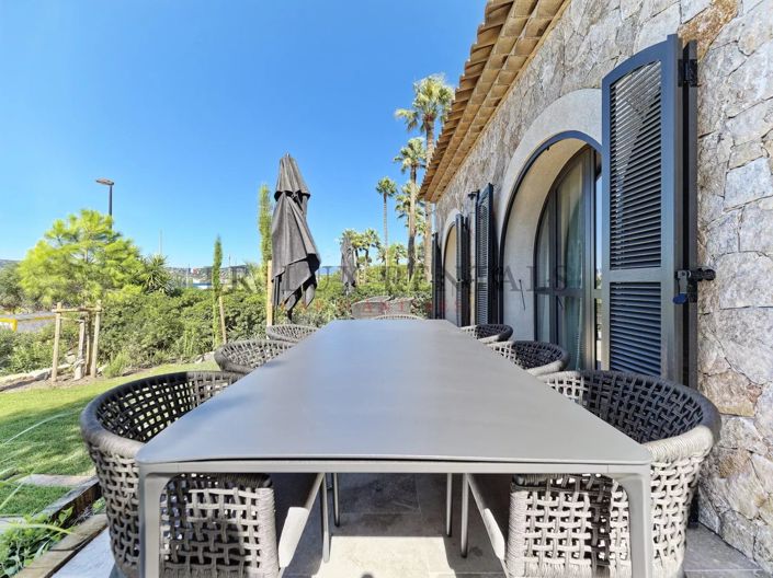 Image No.9-6 Bed House for sale