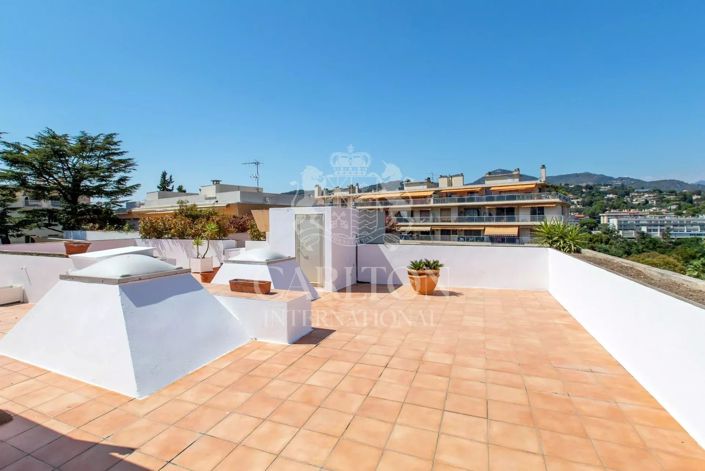 Image No.10-3 Bed Apartment for sale