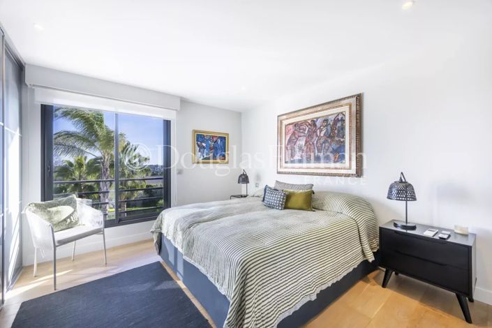 Image No.10-4 Bed House for sale