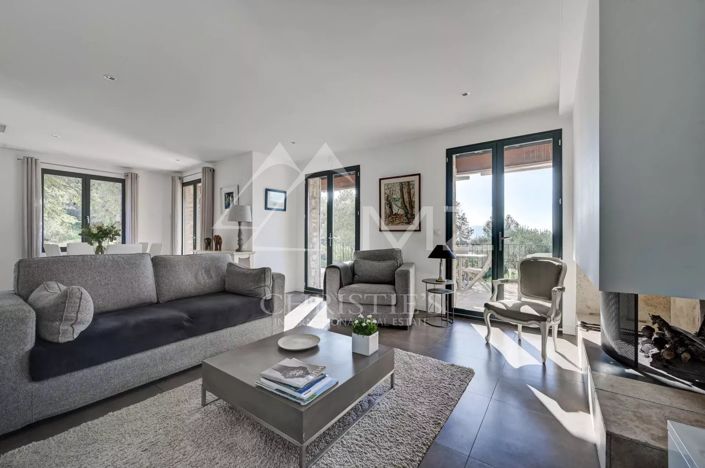 Image No.5-5 Bed House for sale