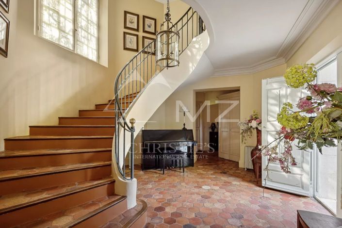 Image No.7-11 Bed House for sale