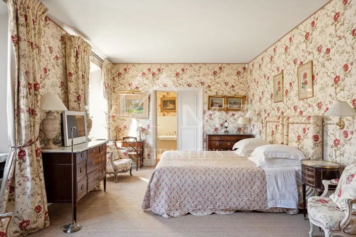 Image No.8-11 Bed House for sale