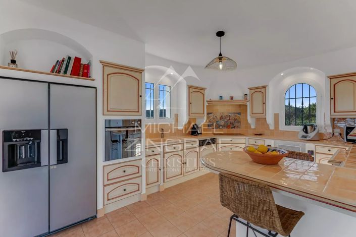 Image No.6-3 Bed House for sale