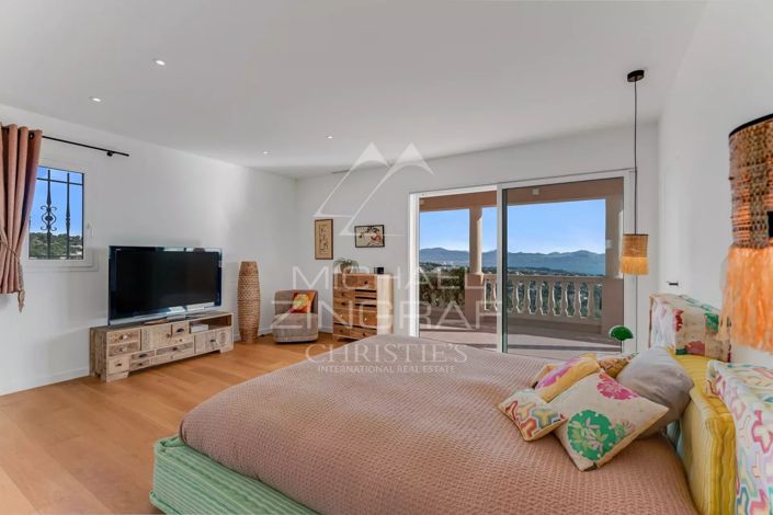 Image No.7-3 Bed House for sale