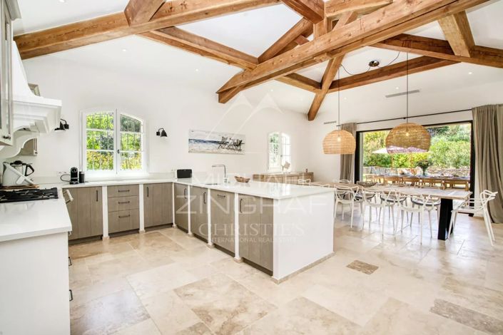 Image No.14-6 Bed House for sale