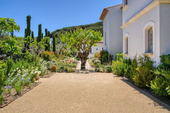 Image No.6-6 Bed House for sale