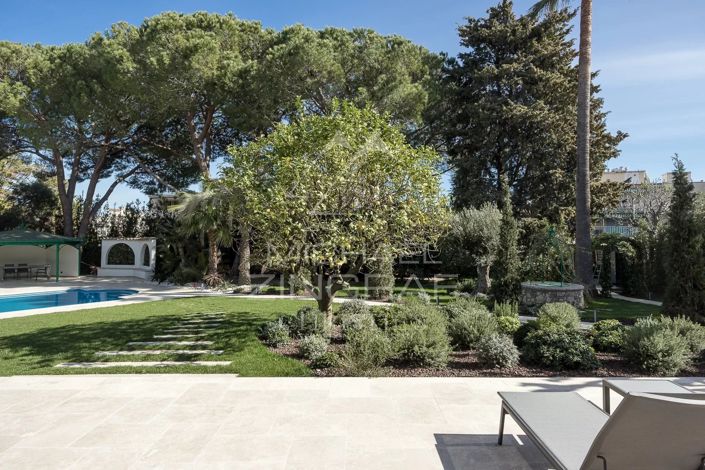 Image No.5-6 Bed House for sale