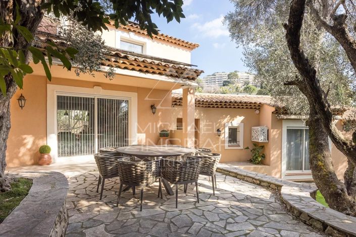 Image No.9-4 Bed House for sale